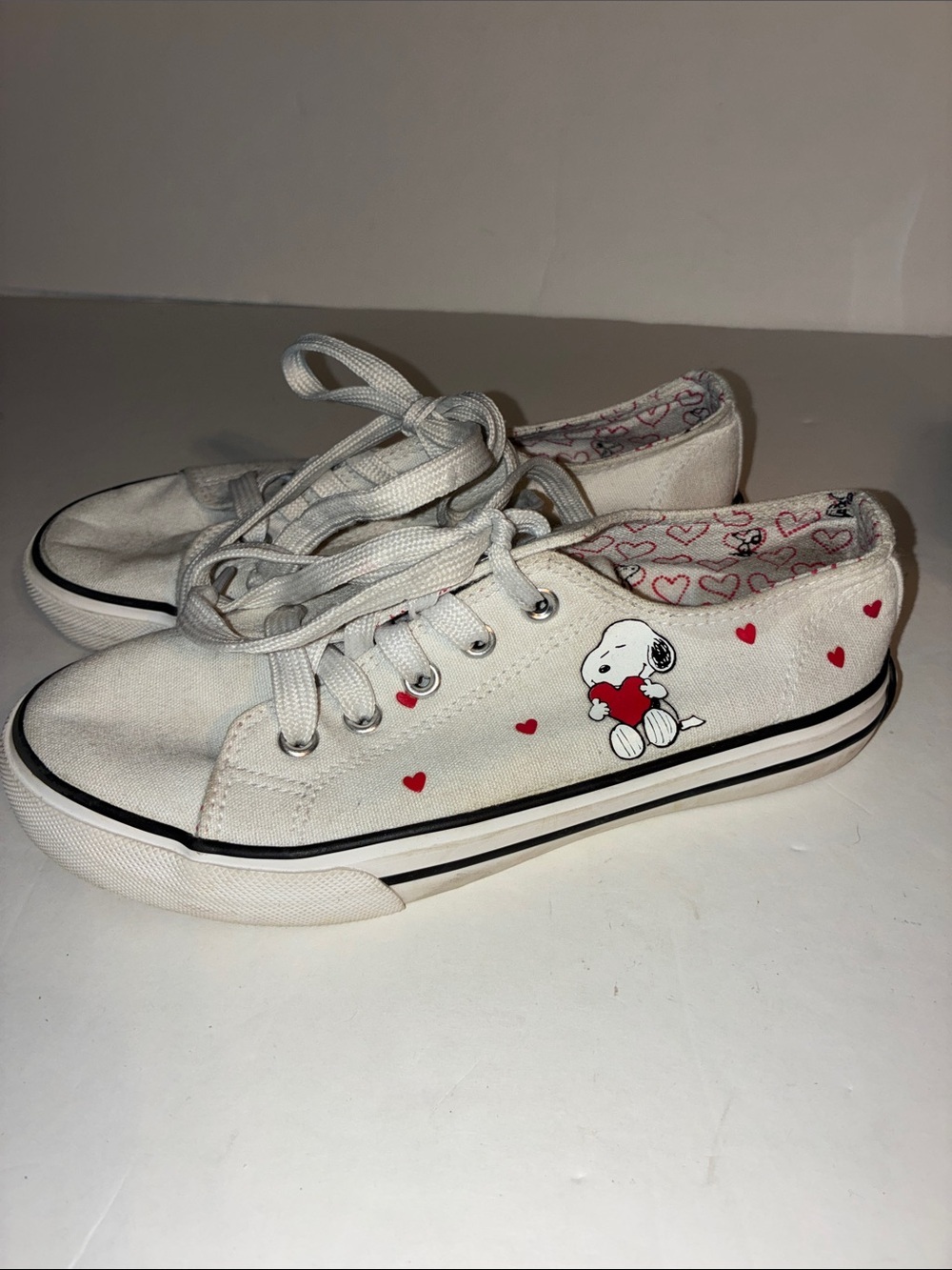 Snoopy, White Canvas Sneakers, Child’s Size 1